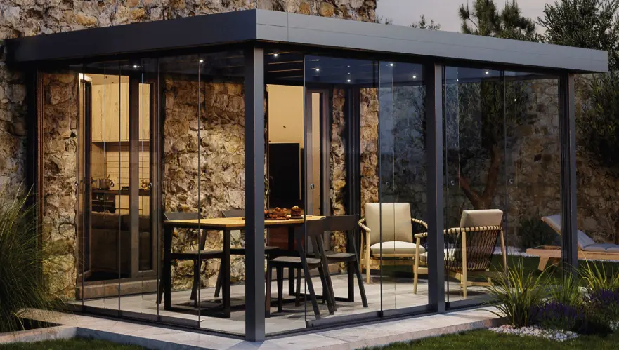 Pergola bioclimatique installée à Landerneau dans le Finistère